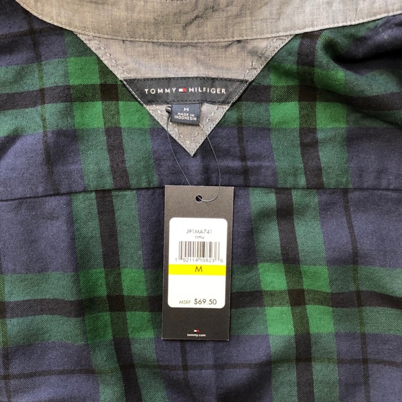 NWT❣️Tommy Hilfiger Button Down Shirt - Picture 5 of 8